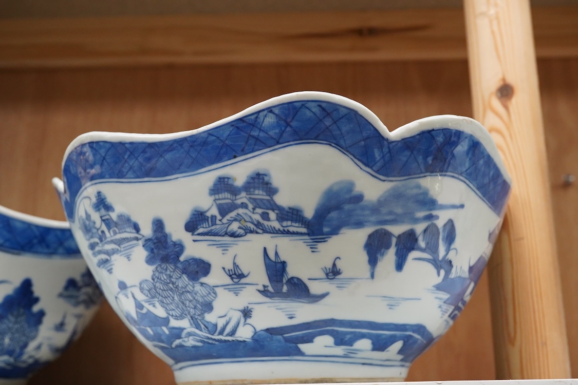 A pair of early 19th century Chinese blue and white bowls, 26cm in diameter